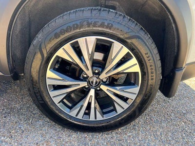 2023 Nissan Rogue FWD SV *Ltd Avail*