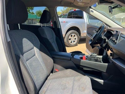 2023 Nissan Rogue FWD SV *Ltd Avail*